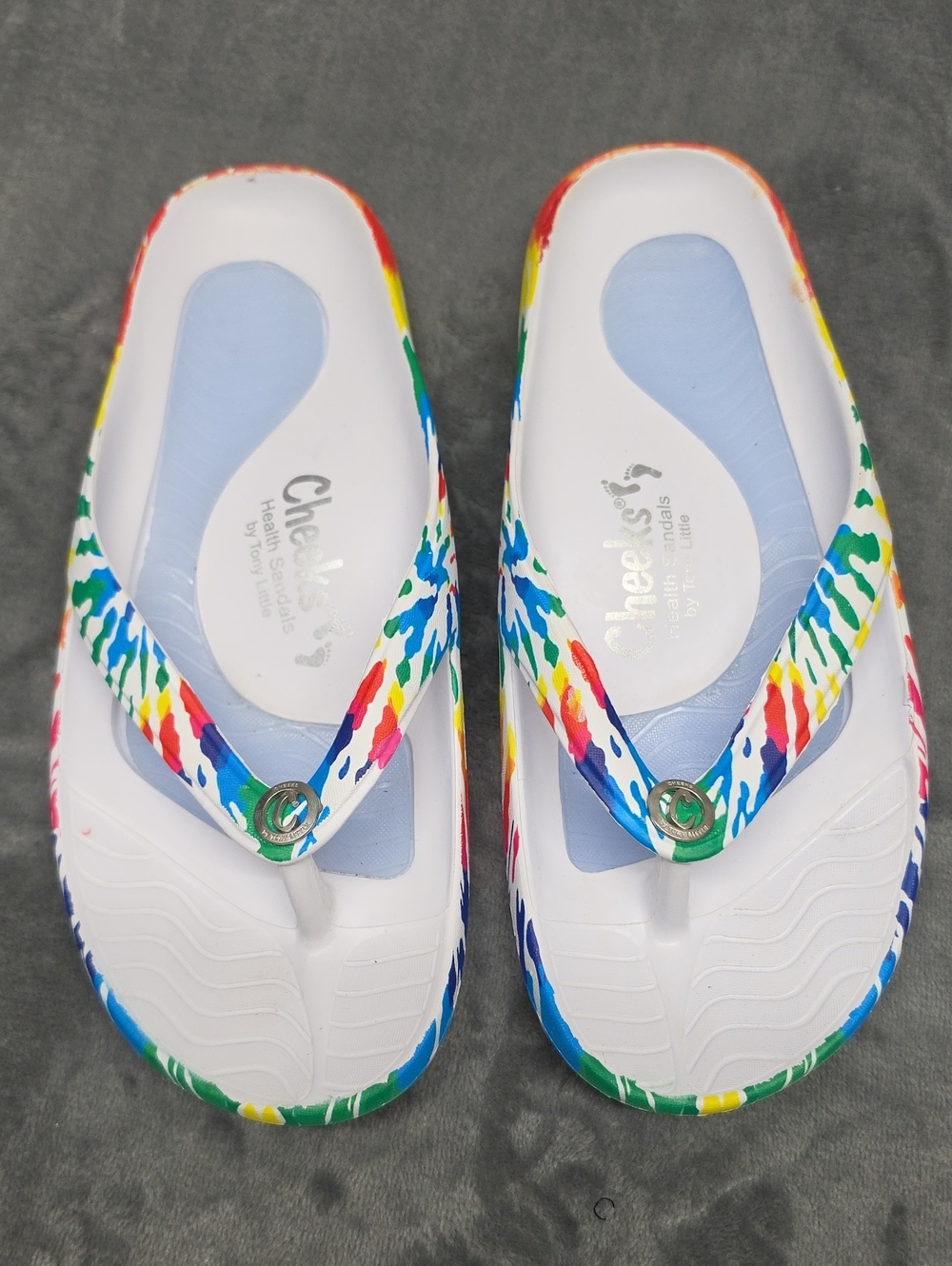 Cheerful Multi-Color Print White Women’s Flip Flop Sandals Sz 8